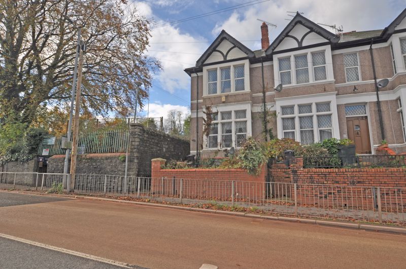 3 bed semidetached house for sale in Spacious Period House, Queens