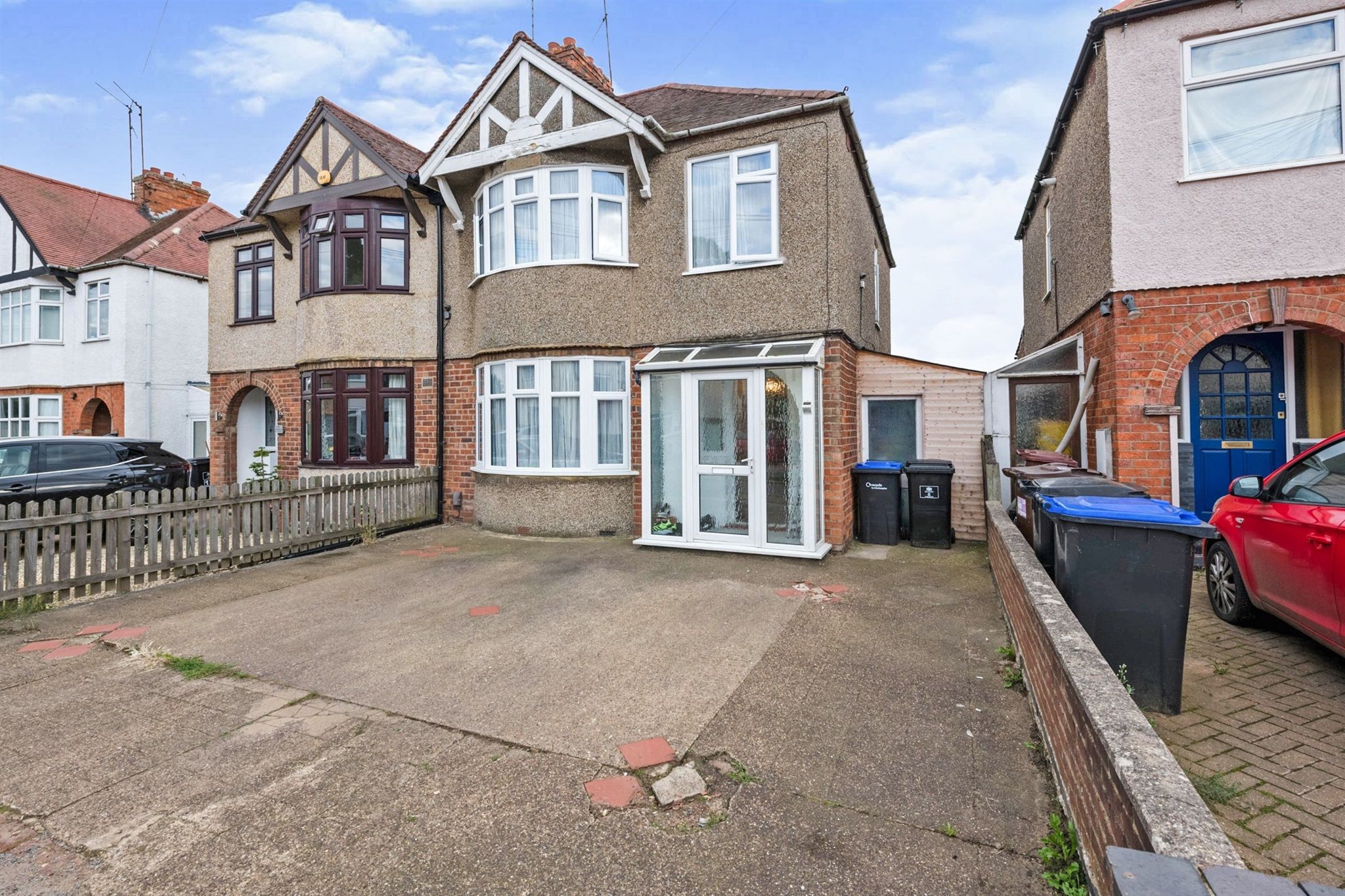 3 bed semidetached house for sale in Whitehills Way, Kingsthorpe
