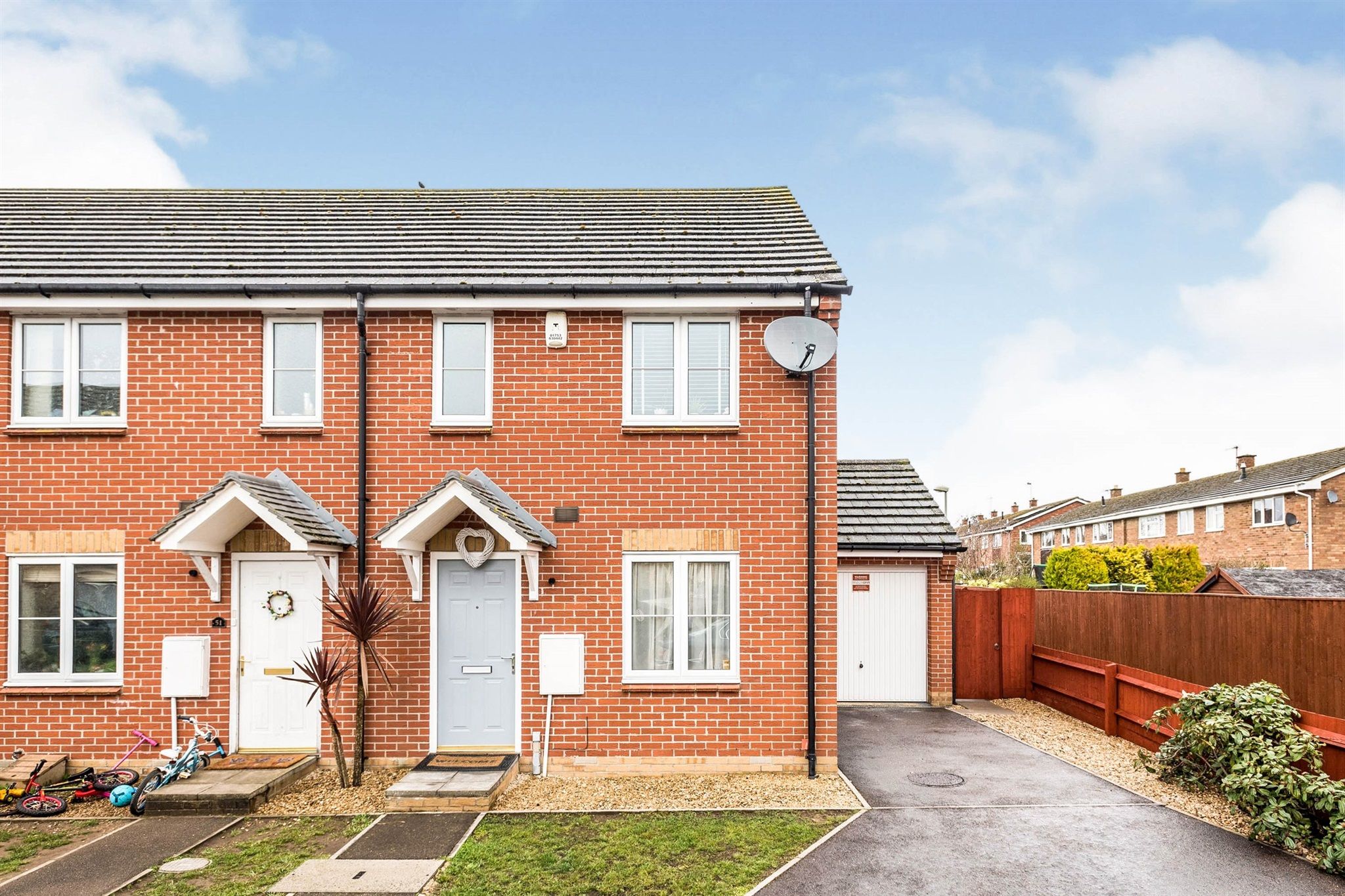 3 bed end terrace house for sale in Cherwell Road, Berinsfield