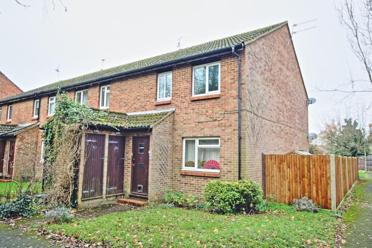 1 bed flat to rent in Bankside, Horsell, Woking GU21 Zoopla