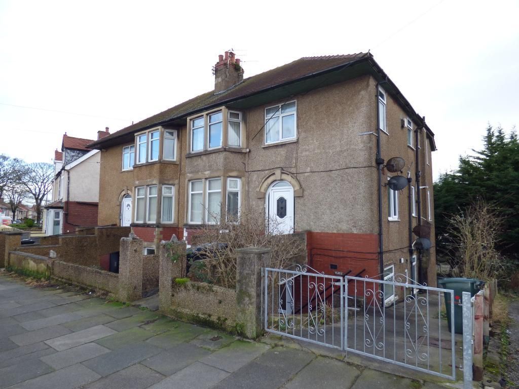 2 bed flat for sale in Balmoral Road, Morecambe LA4 Zoopla