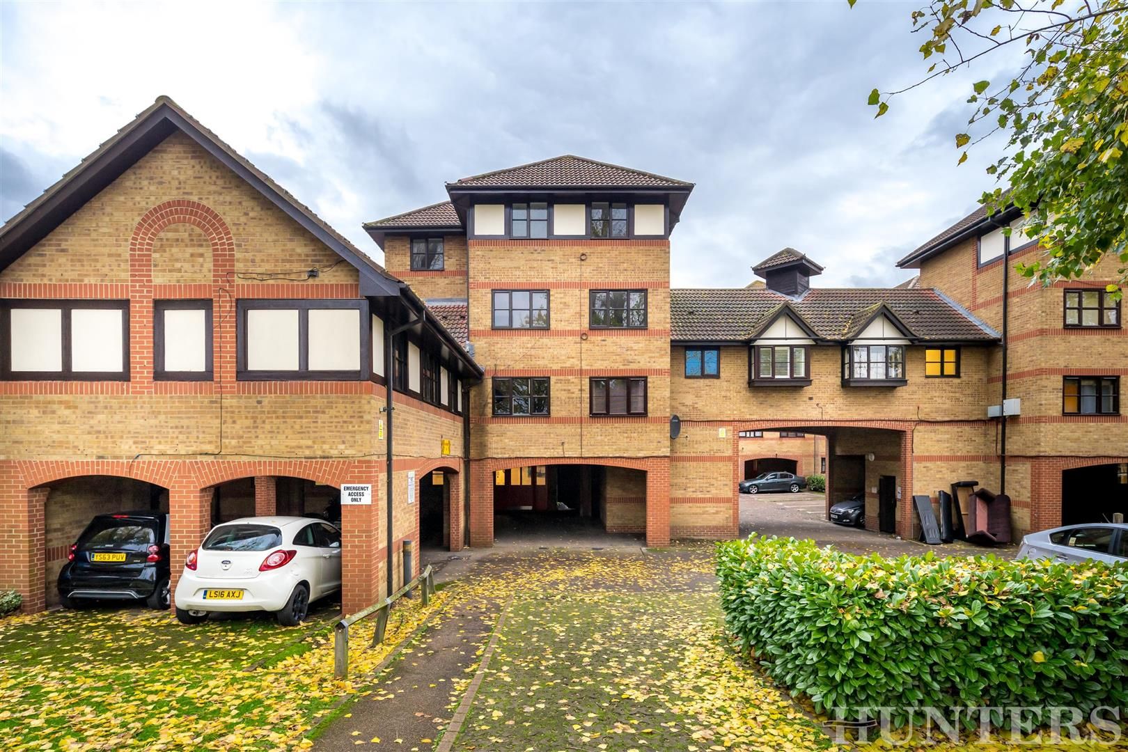 2 bed flat to rent in Somerset Gardens, Creighton Road, London N17 Zoopla