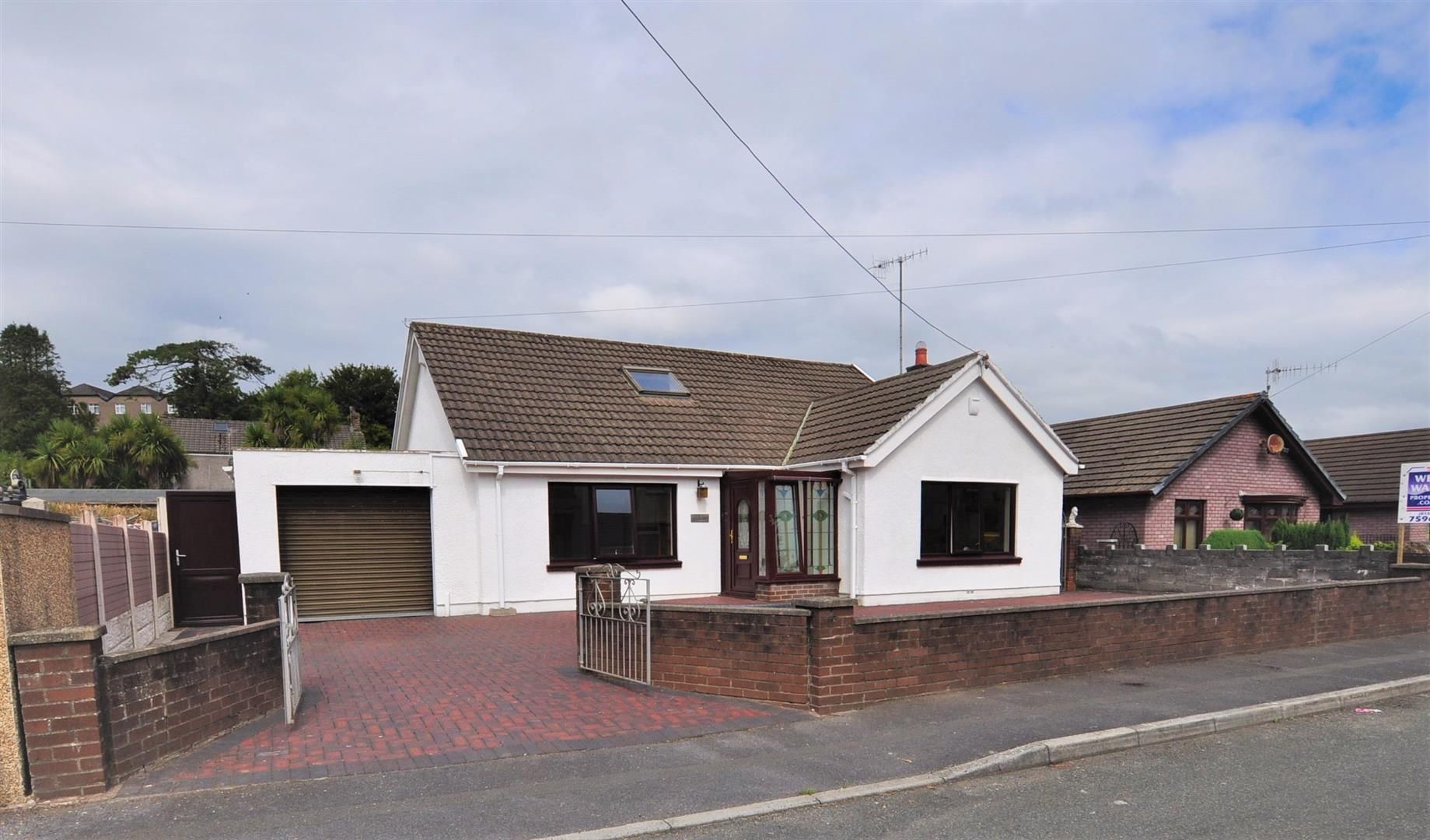 2 bed detached bungalow for sale in Salem Road, Felinfoel, Llanelli