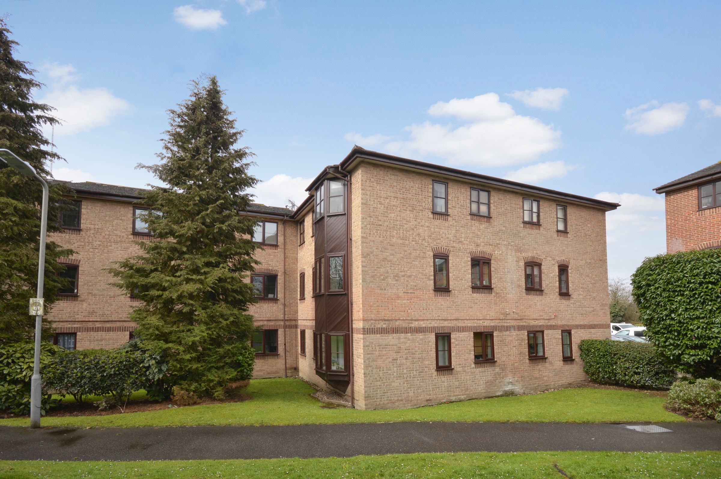 Poets Chase, Aylesbury, Buckinghamshire HP21  