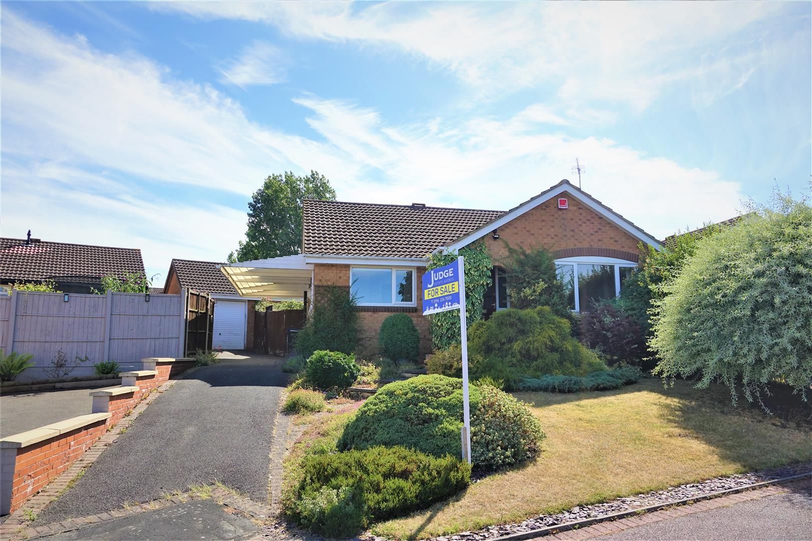 3 bed detached bungalow for sale in Sycamore Drive, Groby, Leicester