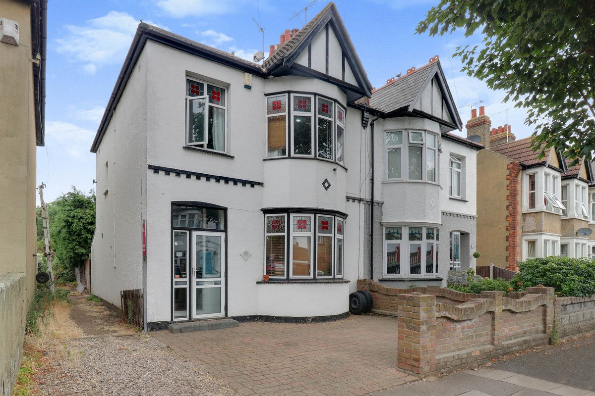 3 bed semidetached house for sale in Westbury Road, SouthendOnSea