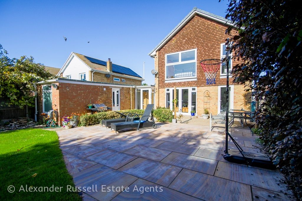 4 bed detached house for sale in Eastchurch Road, Palm Bay CT9 Zoopla