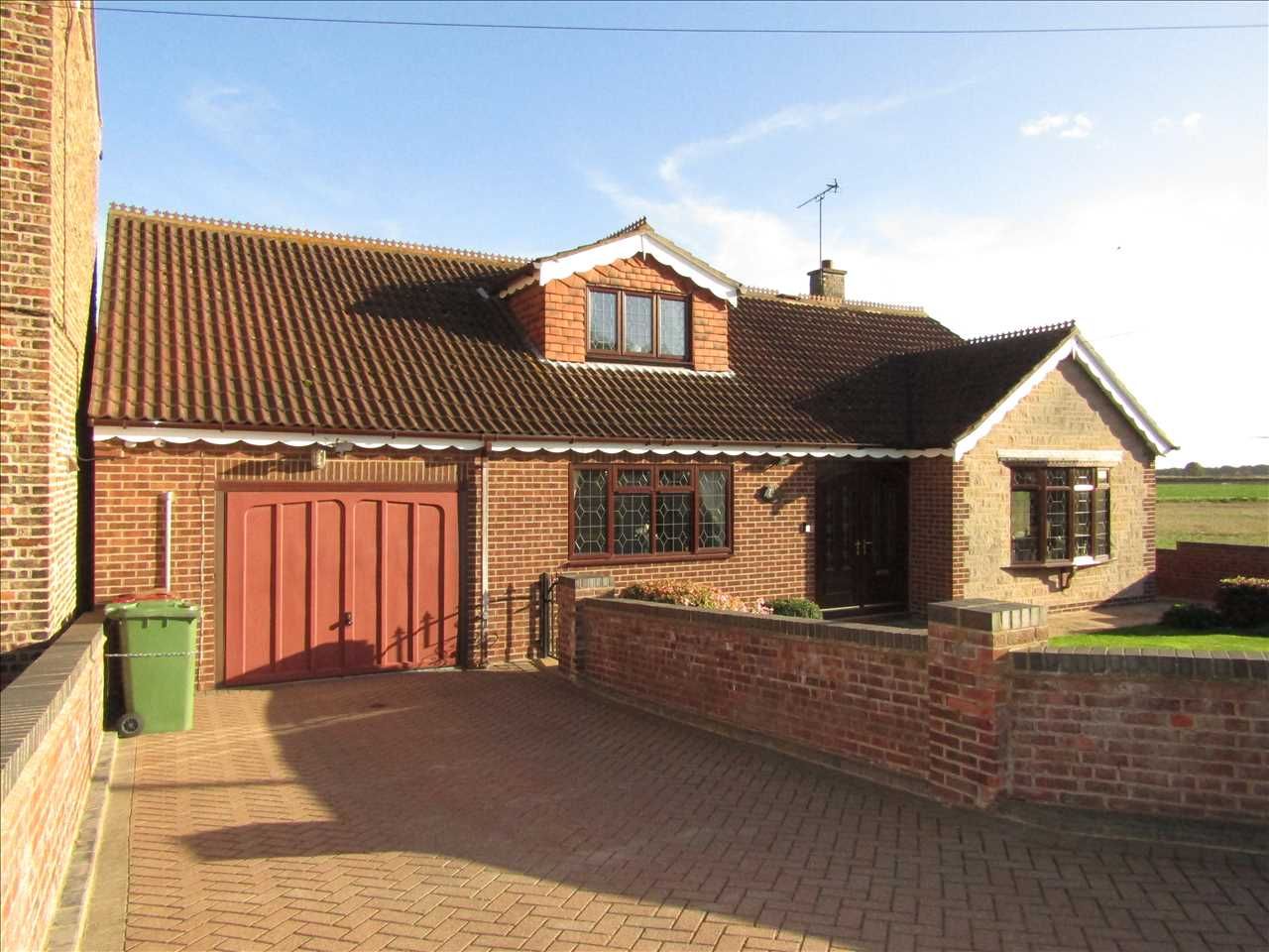 2 bed detached bungalow for sale in High Street, Burringham, Scunthorpe