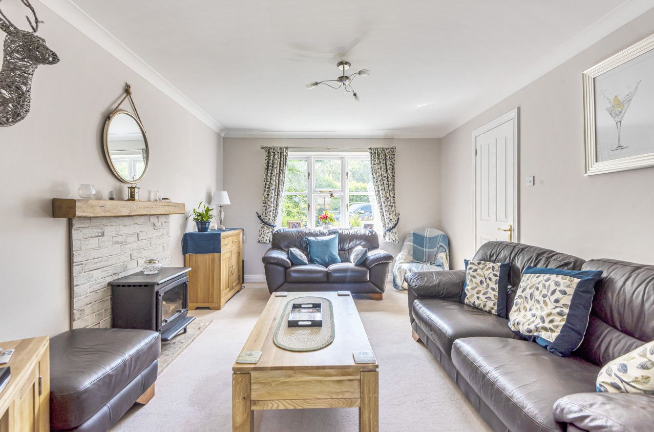 5 bed detached house for sale in Fairford, Gloucestershire GL7 Zoopla