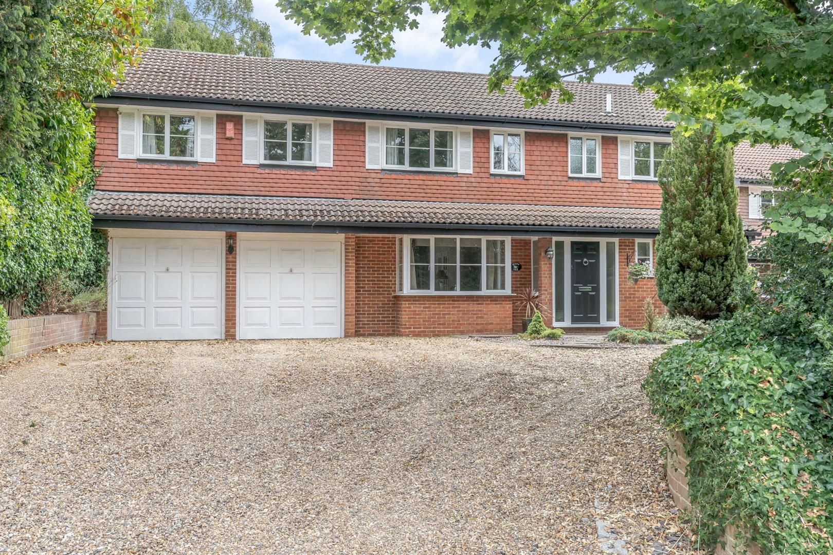 4 bed property for sale in Middle Hill, Englefield Green, Egham TW20