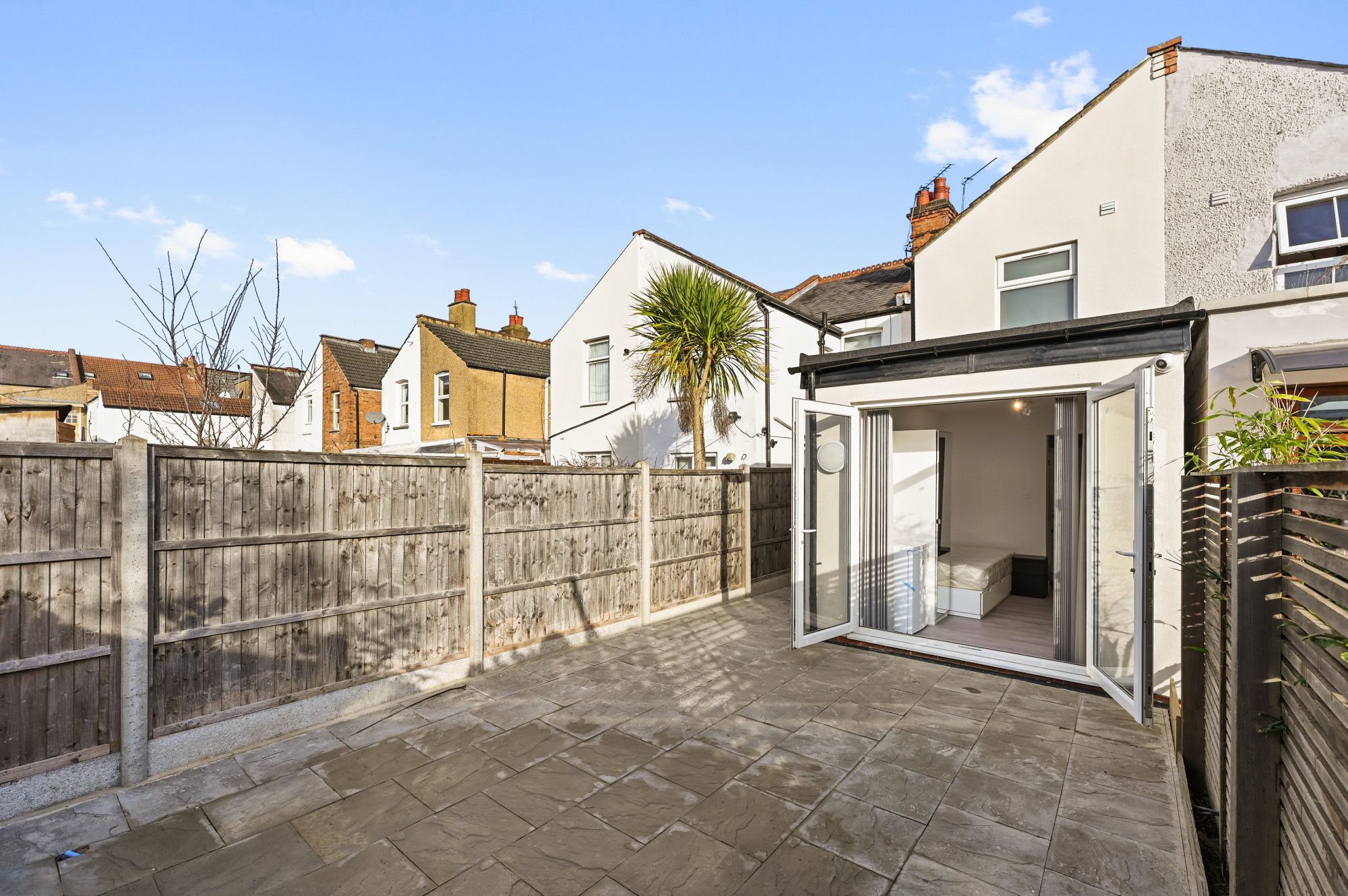 Room to rent in Yarmouth Road, Watford WD24 Zoopla