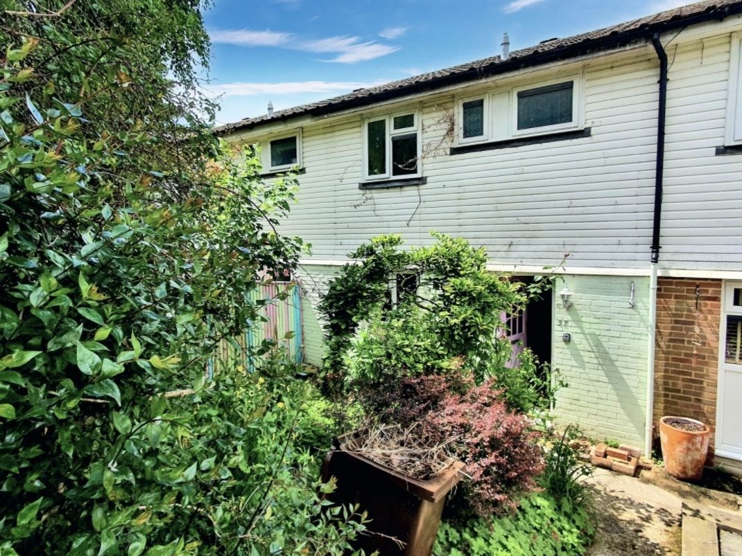 3 bed terraced house for sale in Wiltshire Way, Tunbridge Wells TN2