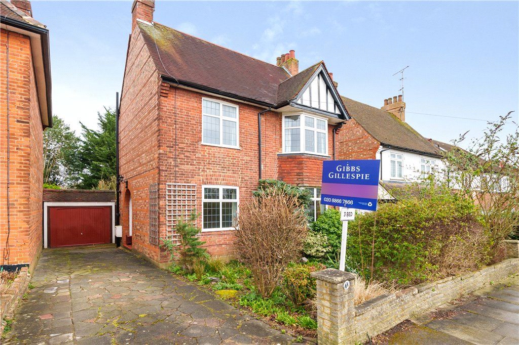 3 bed detached house for sale in Meadow Road, Pinner, Middlesex HA5
