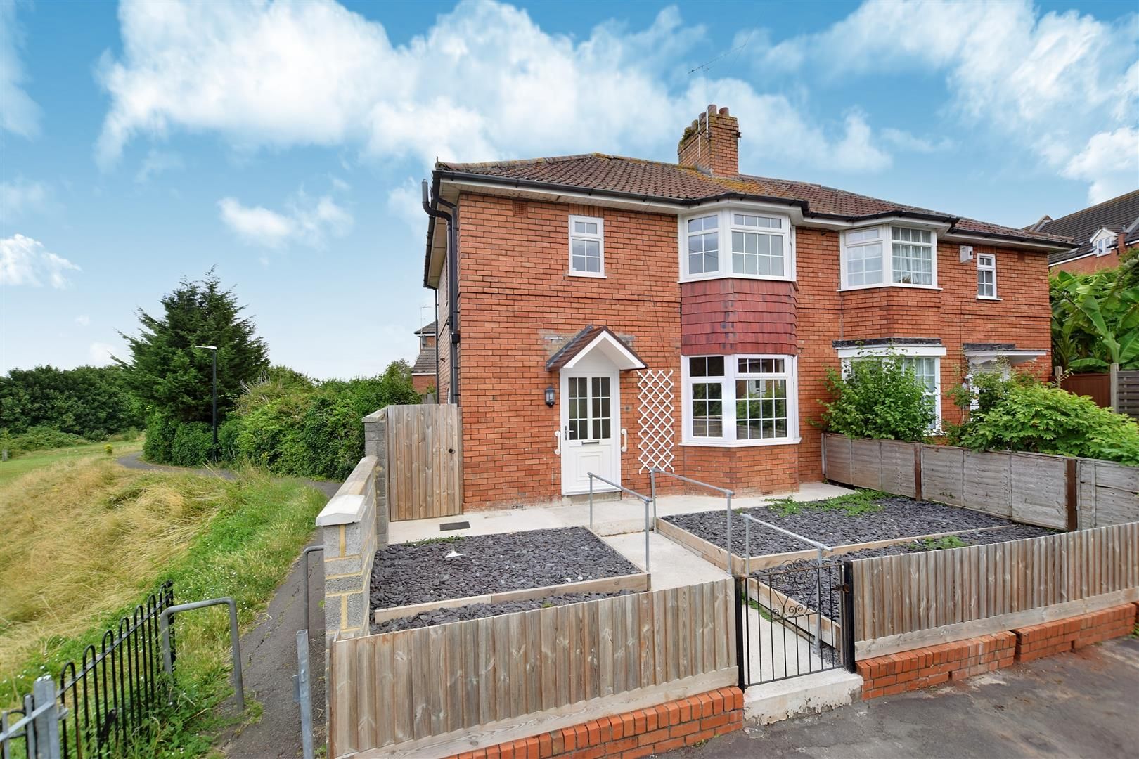 3 bed semidetached house for sale in Beachley Walk, Shirehampton