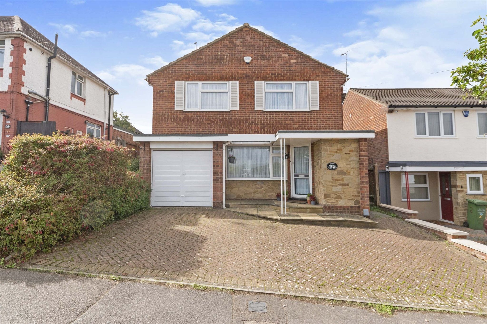 4 bed detached house for sale in Audley Place, Somerset Avenue, Luton