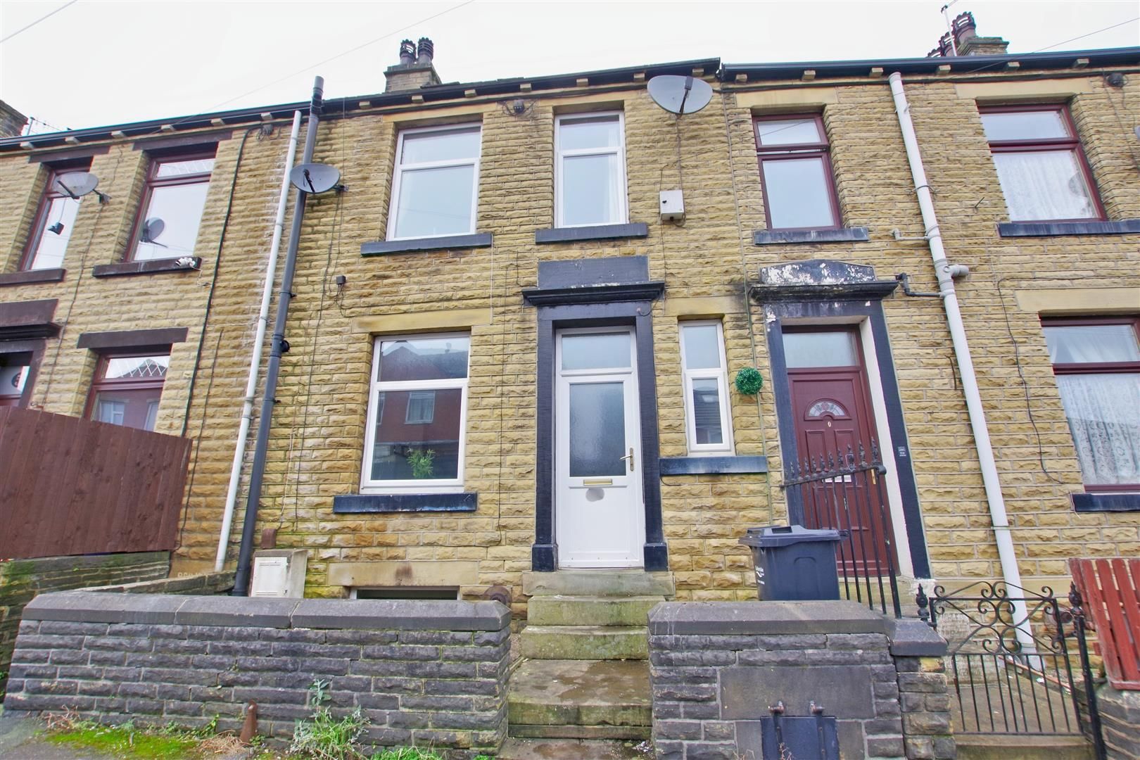 3 bed terraced house for sale in Catherine Street, Elland HX5 Zoopla