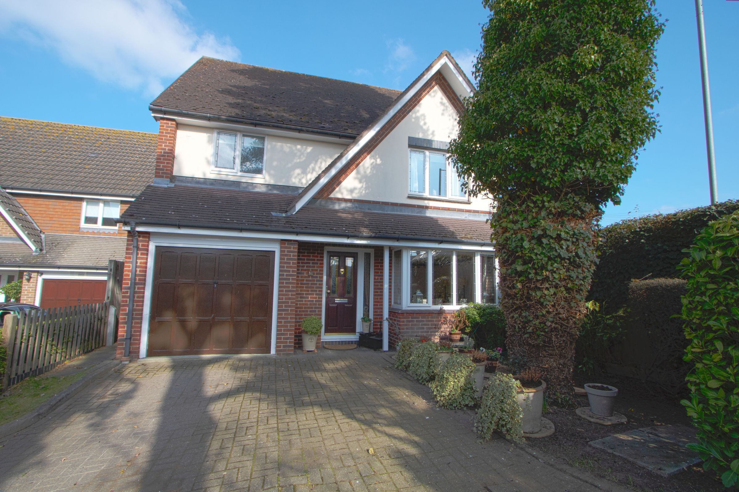 4 bed detached house for sale in Tye Common Road, Billericay CM12 Zoopla