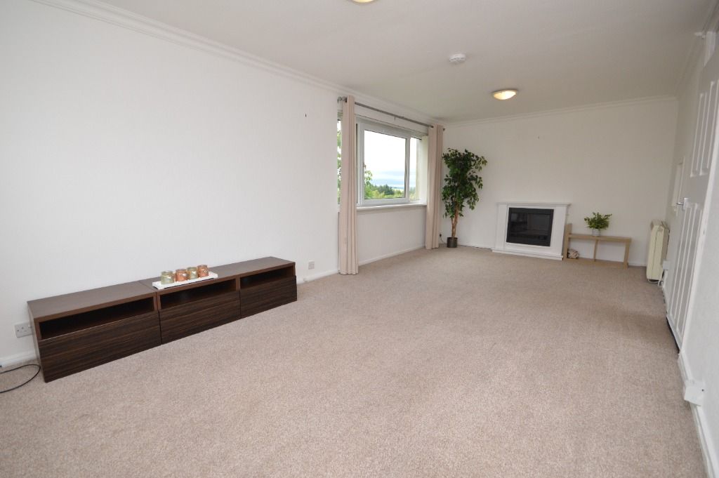 2 bed flat to rent in Pembroke, Calderwood, East Kilbride, South