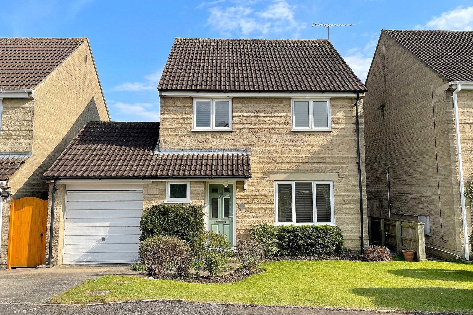 3 bed detached house for sale in Wincanton, Somerset BA9 Zoopla