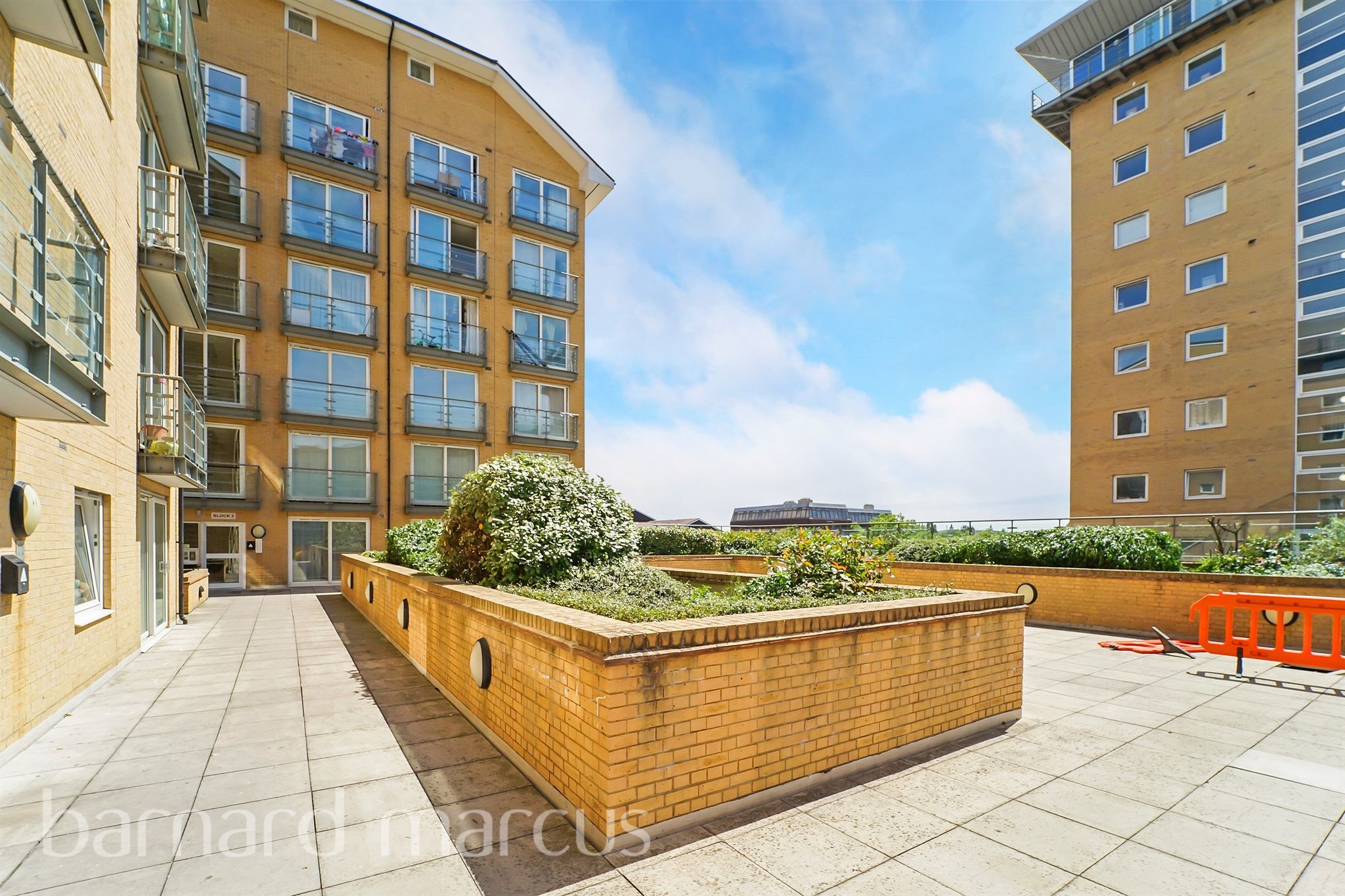 2 bed flat for sale in Bedfont Lane, Feltham TW13 Zoopla