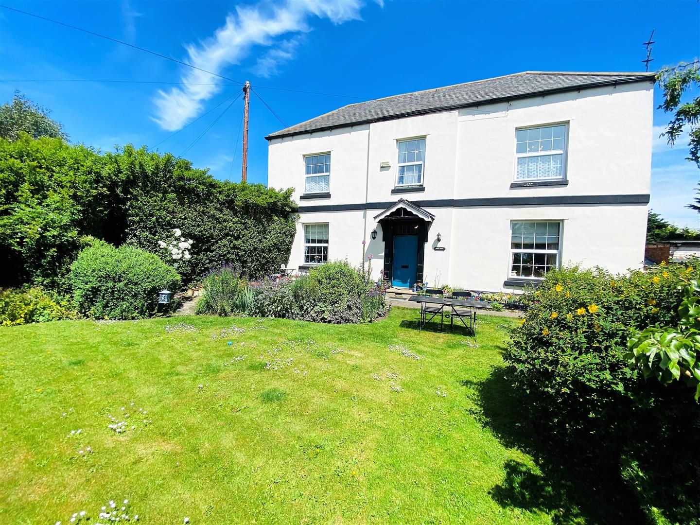 2 bed semidetached house for sale in Low Street, Swinefleet, Goole