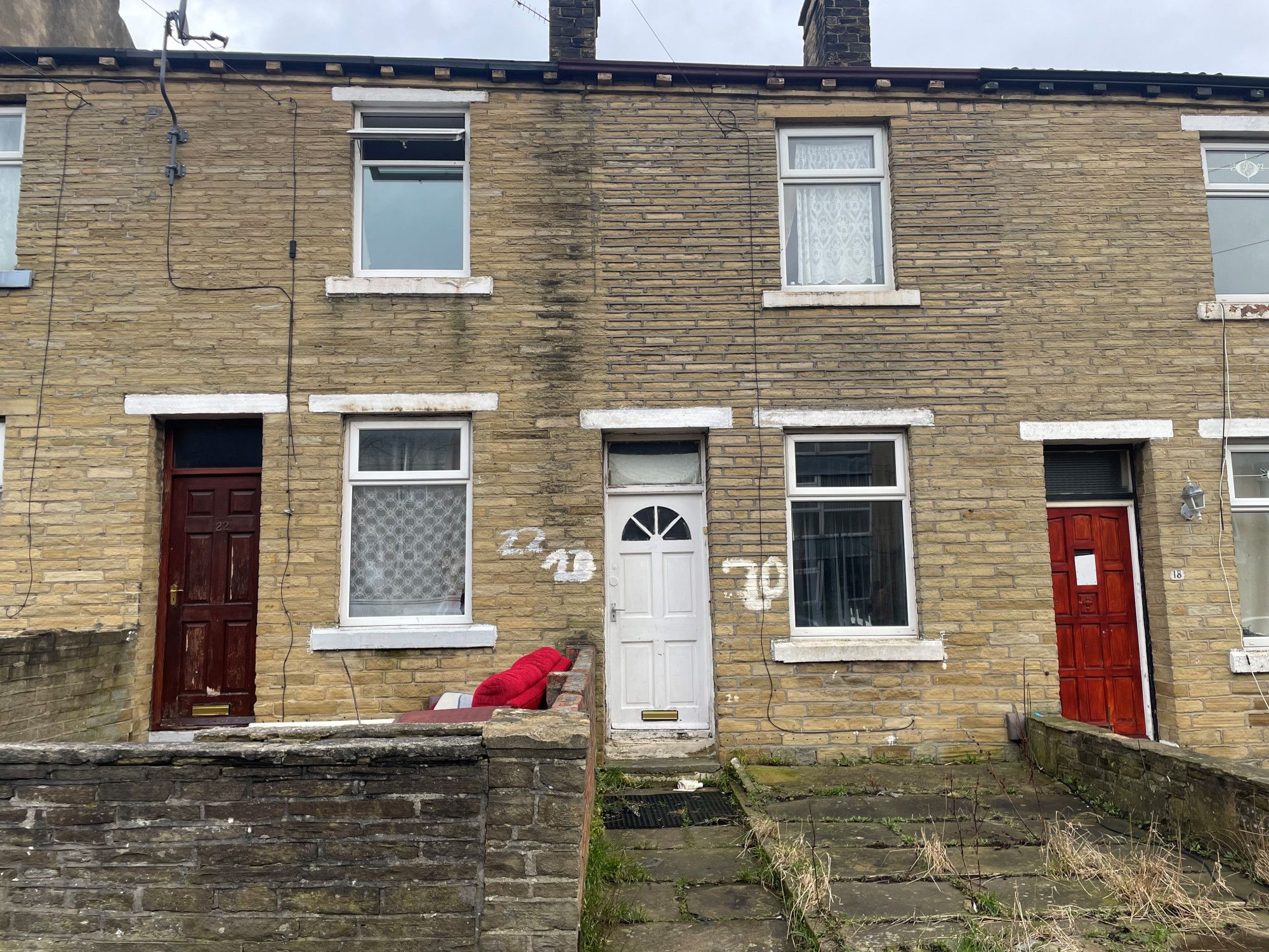 2 bed terraced house to rent in Washington Street, Bradford, West