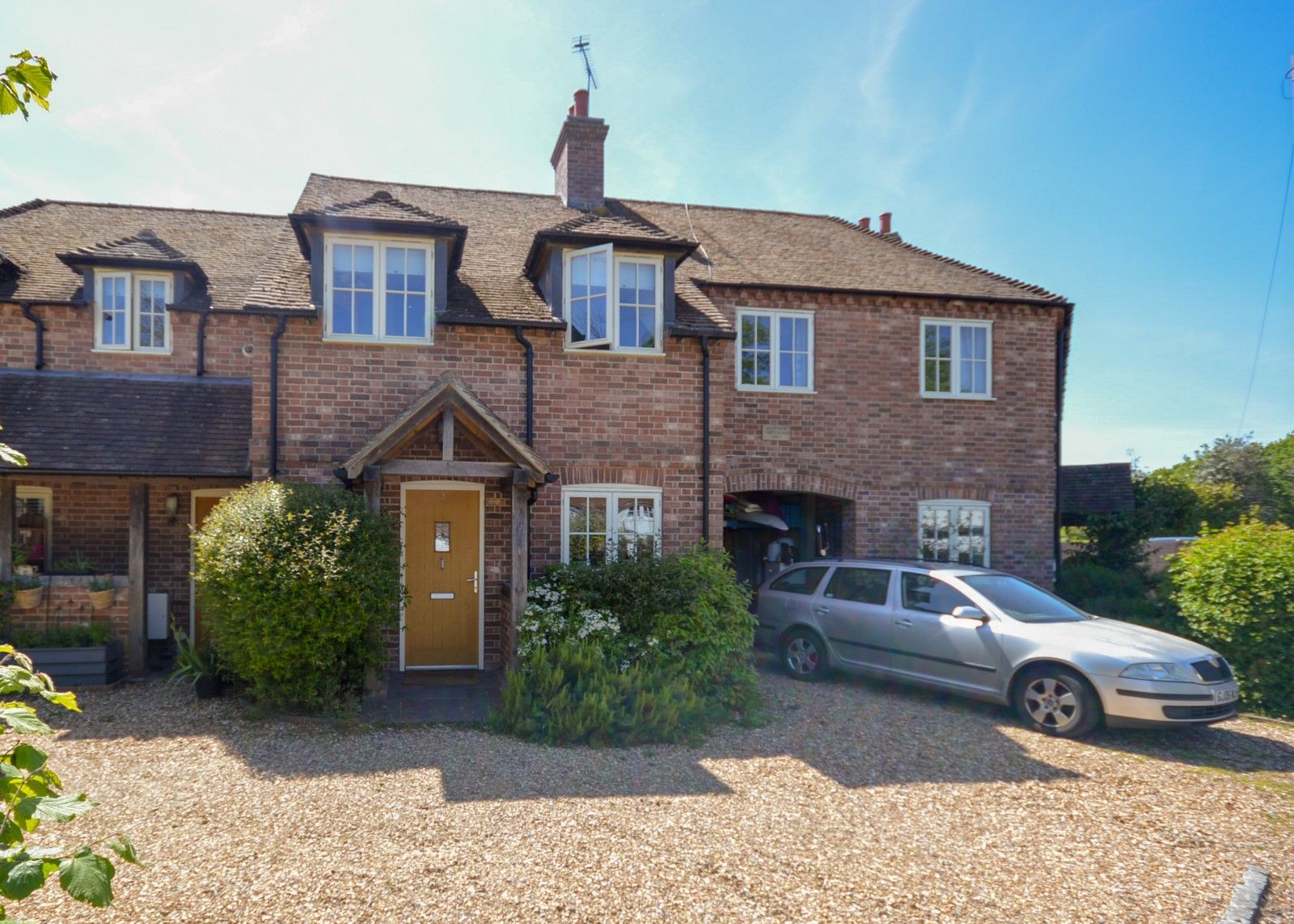 3 bed terraced house to rent in Harmer Cottages, North Mundham PO20