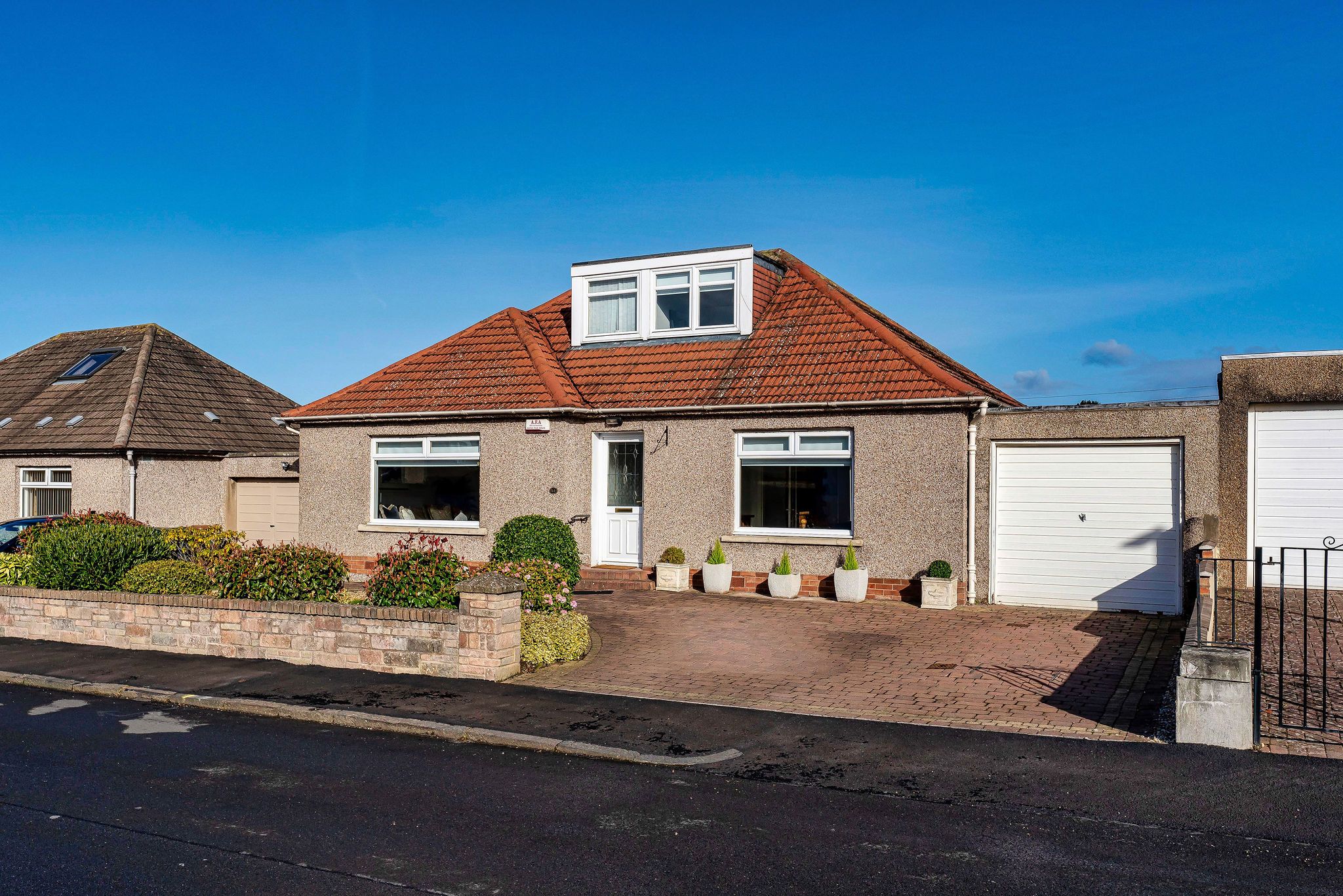 4 bed detached bungalow for sale in 44 Craigs Crescent, Corstorphine
