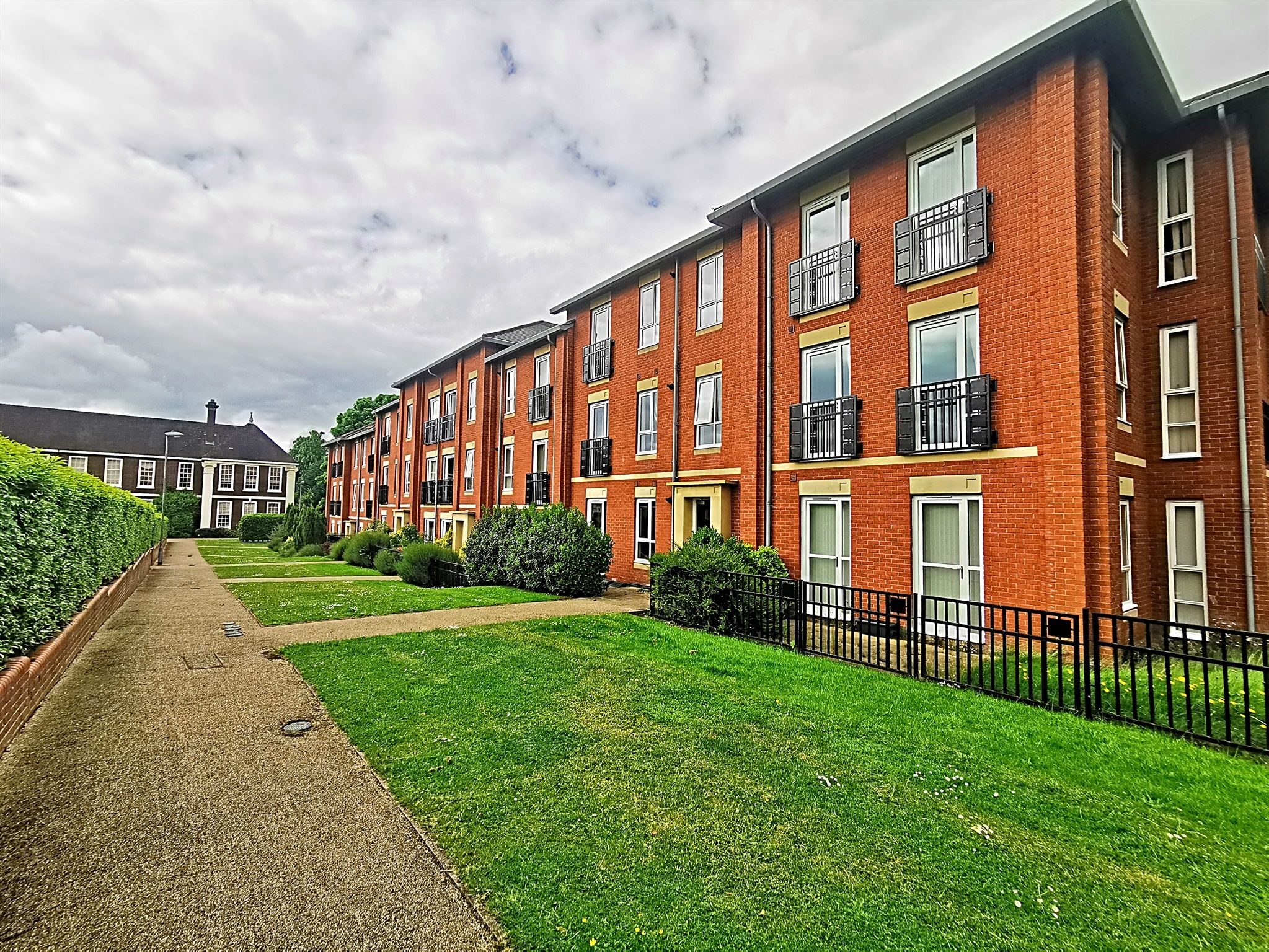 2 bed flat for sale in Lowbridge Walk, Bilston WV14 Zoopla