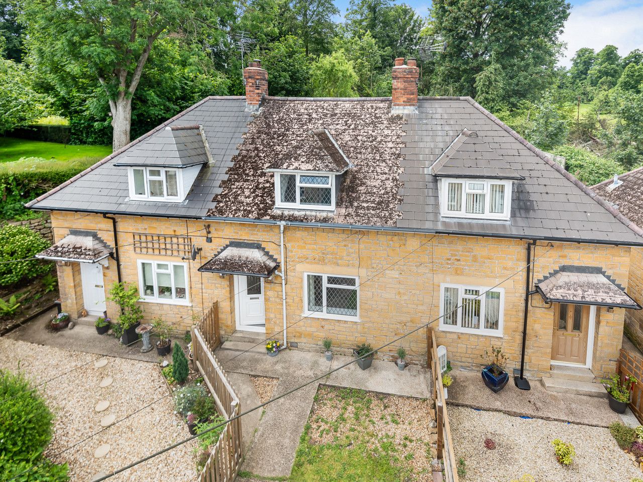 2 bed terraced house for sale in Middle Street, Shepton Beauchamp