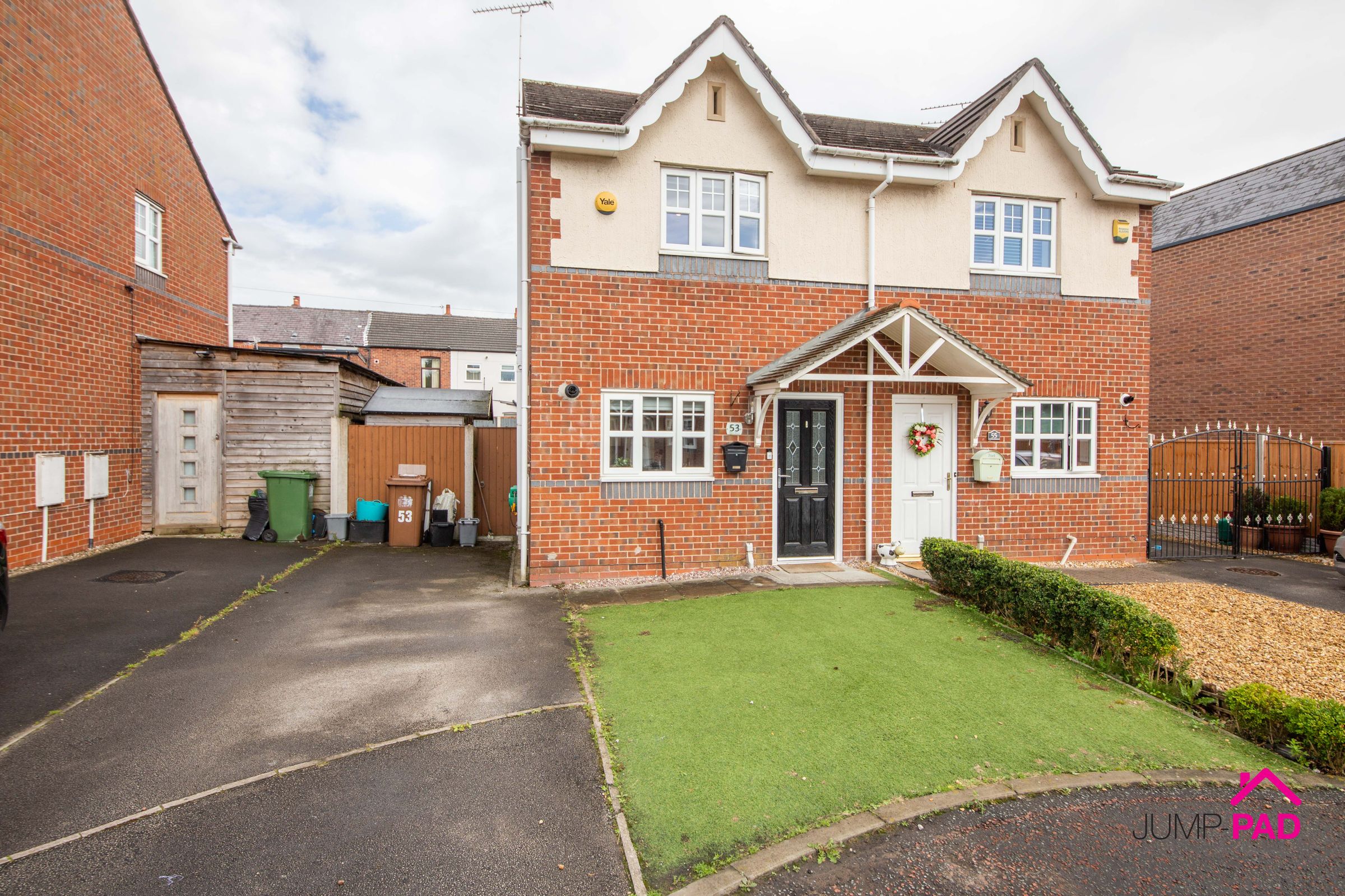 2 Bed Semi detached House For Sale In Cooper Avenue Newton Le Willows 