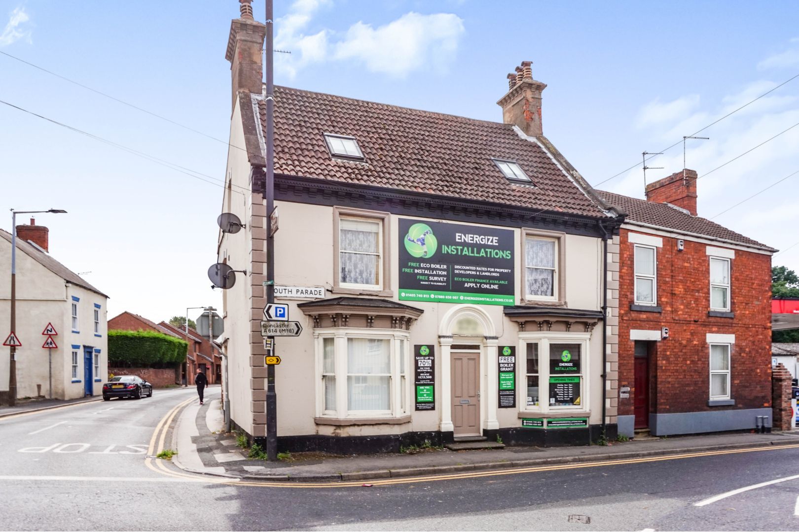 4 bed block of flats for sale in South Parade, Thorne, Doncaster DN8