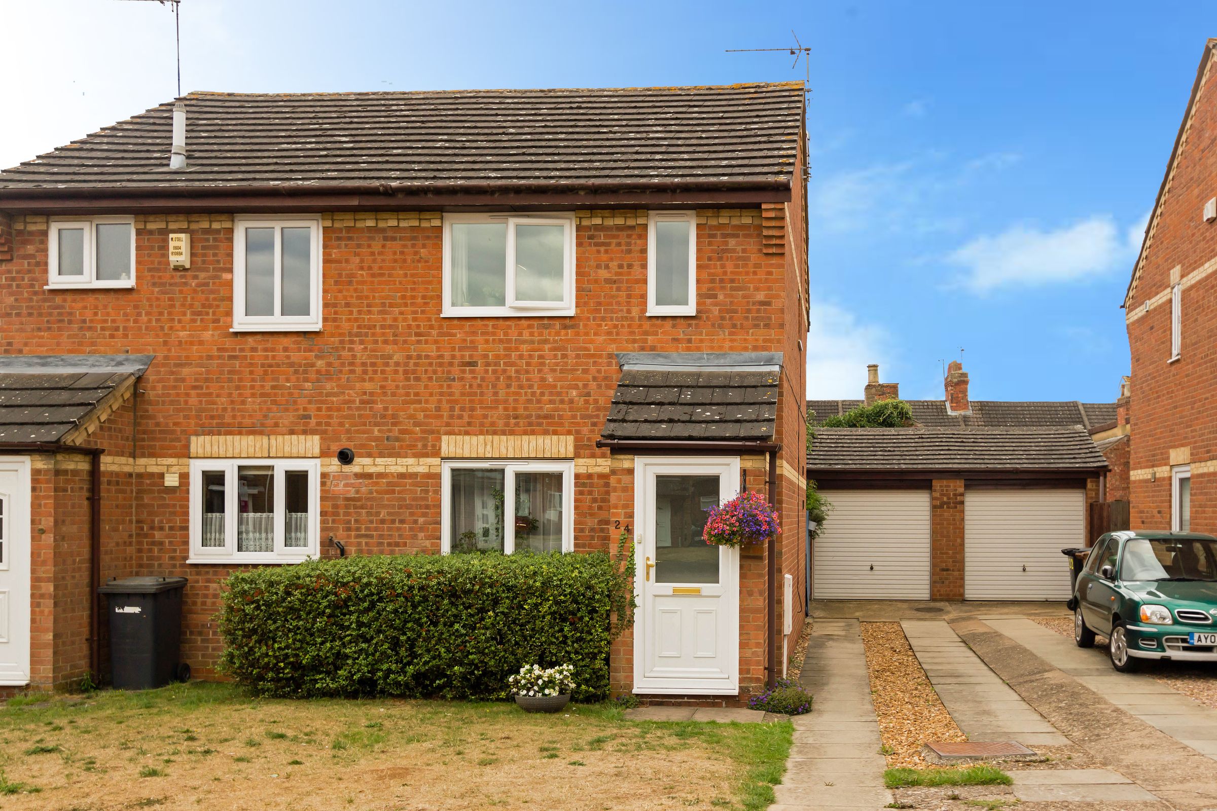 2 bed semidetached house for sale in Adams Close, Wellingborough NN8