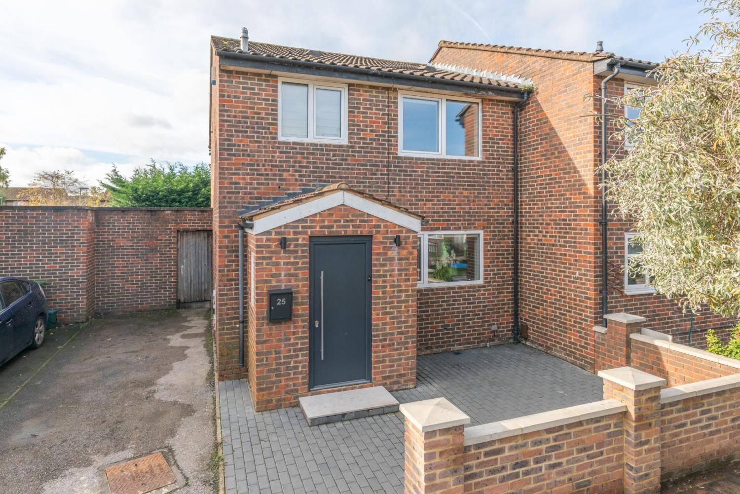 3 bed end terrace house for sale in Ambleside Avenue, Walton On Thames