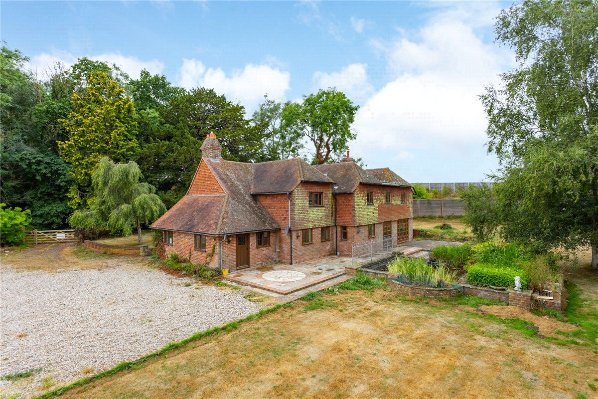 5 bed detached house to rent in Pembury Road, Tonbridge, Kent TN11 Zoopla