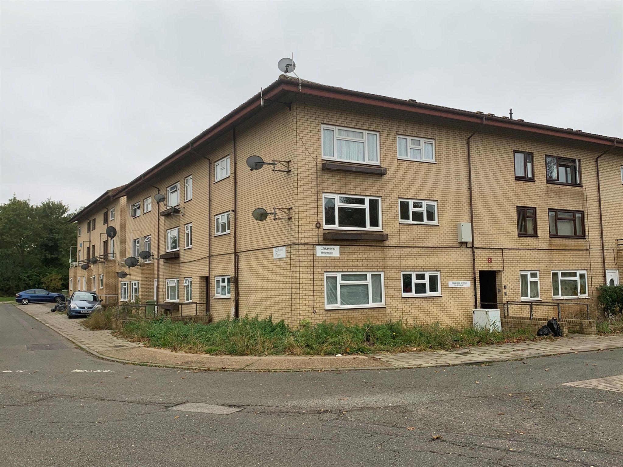 1 bed flat for sale in Cleavers Avenue, Conniburrow, Milton Keynes MK14