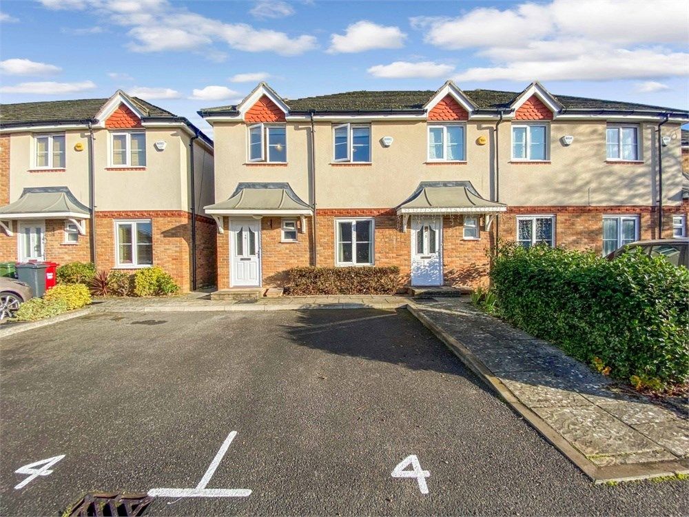 3 bed semidetached house to rent in Aldenham Close, Langley SL3 Zoopla