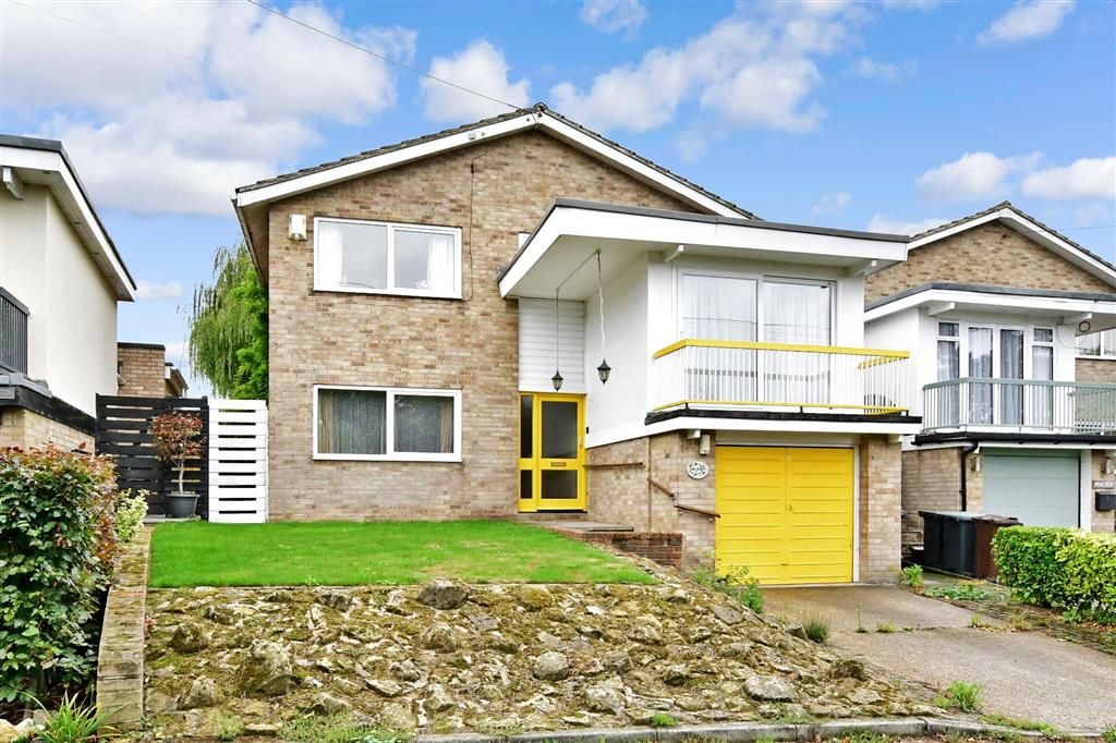 4 bed detached house for sale in Round Street, Sole Street, Kent DA13