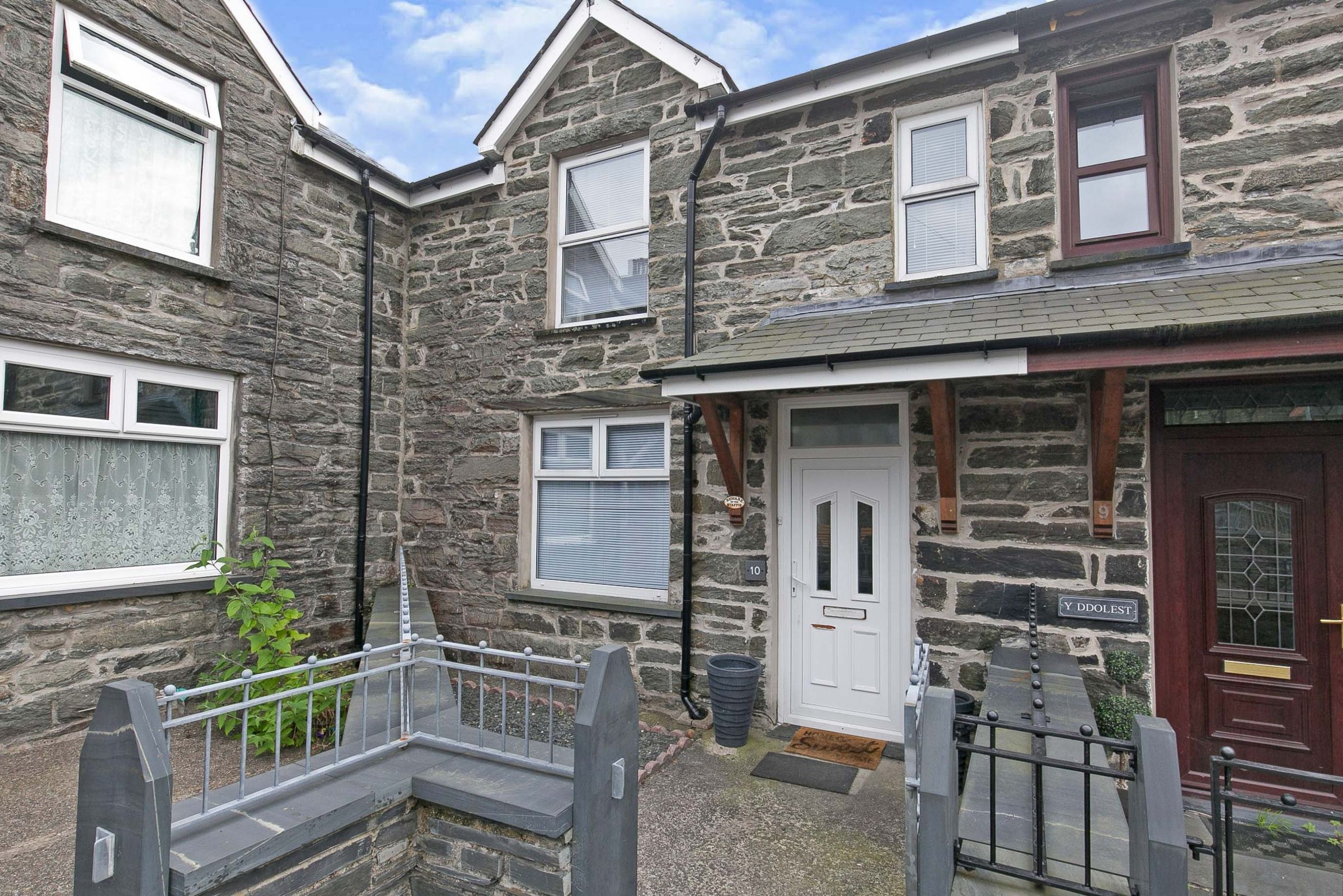 2 bed terraced house for sale in Park Square, Blaenau Ffestiniog LL41