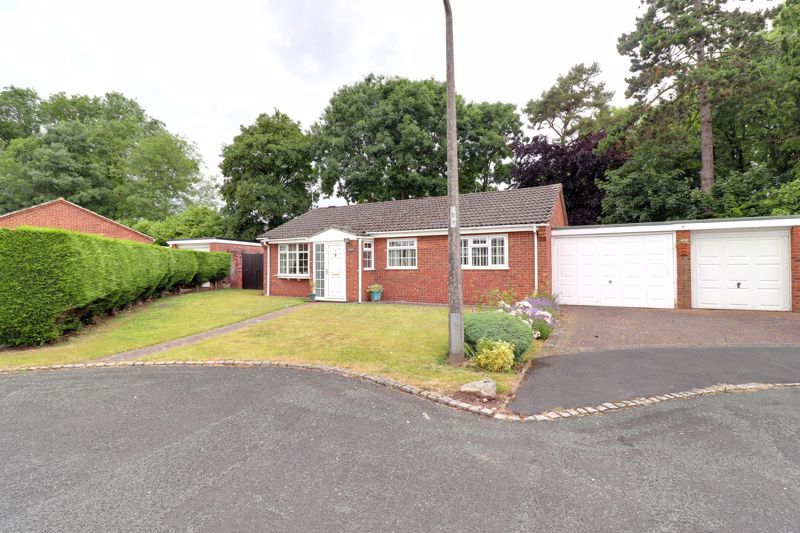 3 bed bungalow for sale in Loynton Close, Creswell Manor Farm, Stafford