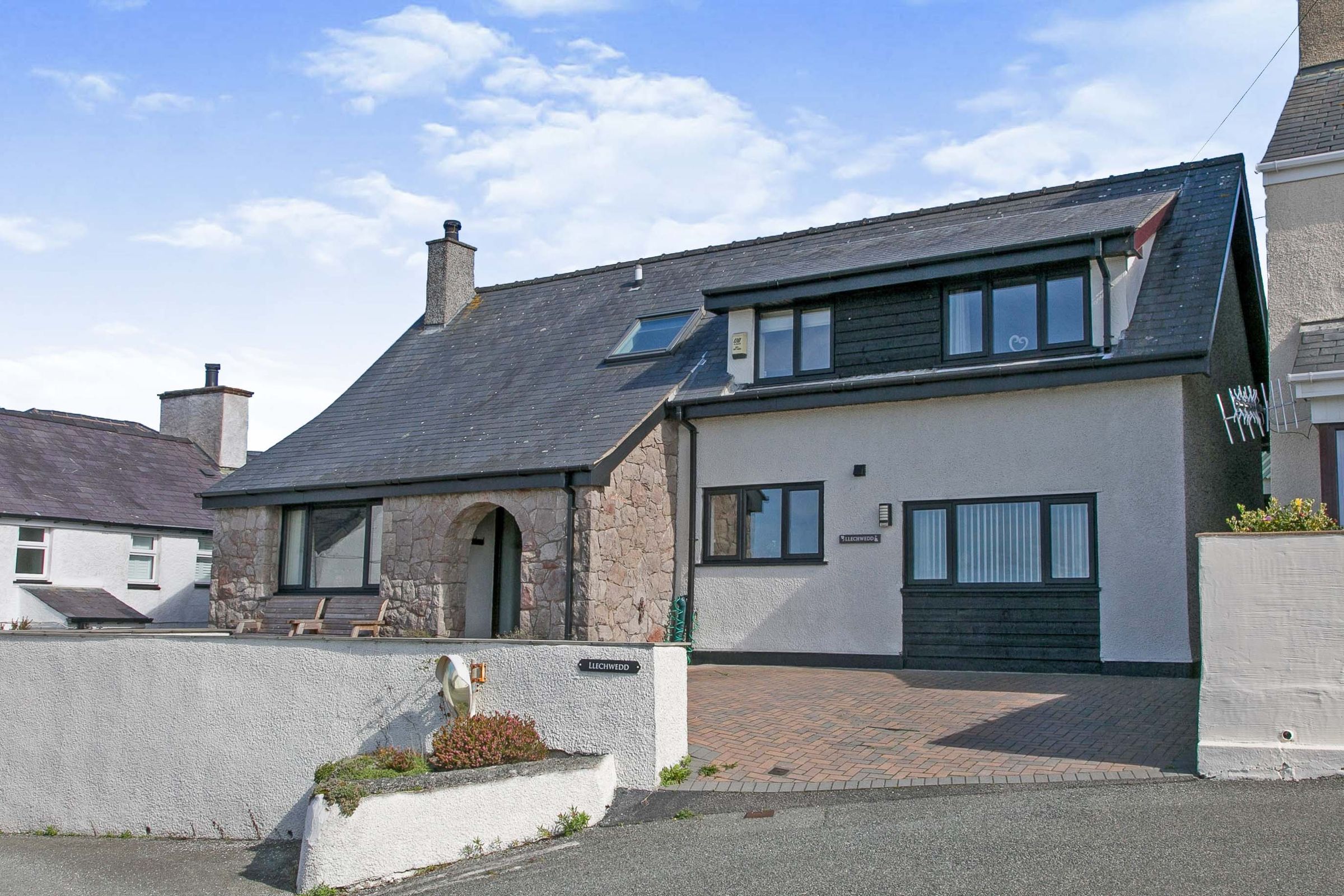 4 bed bungalow for sale in Pengorffwysfa, Llaneilian, Anglesey, Sir