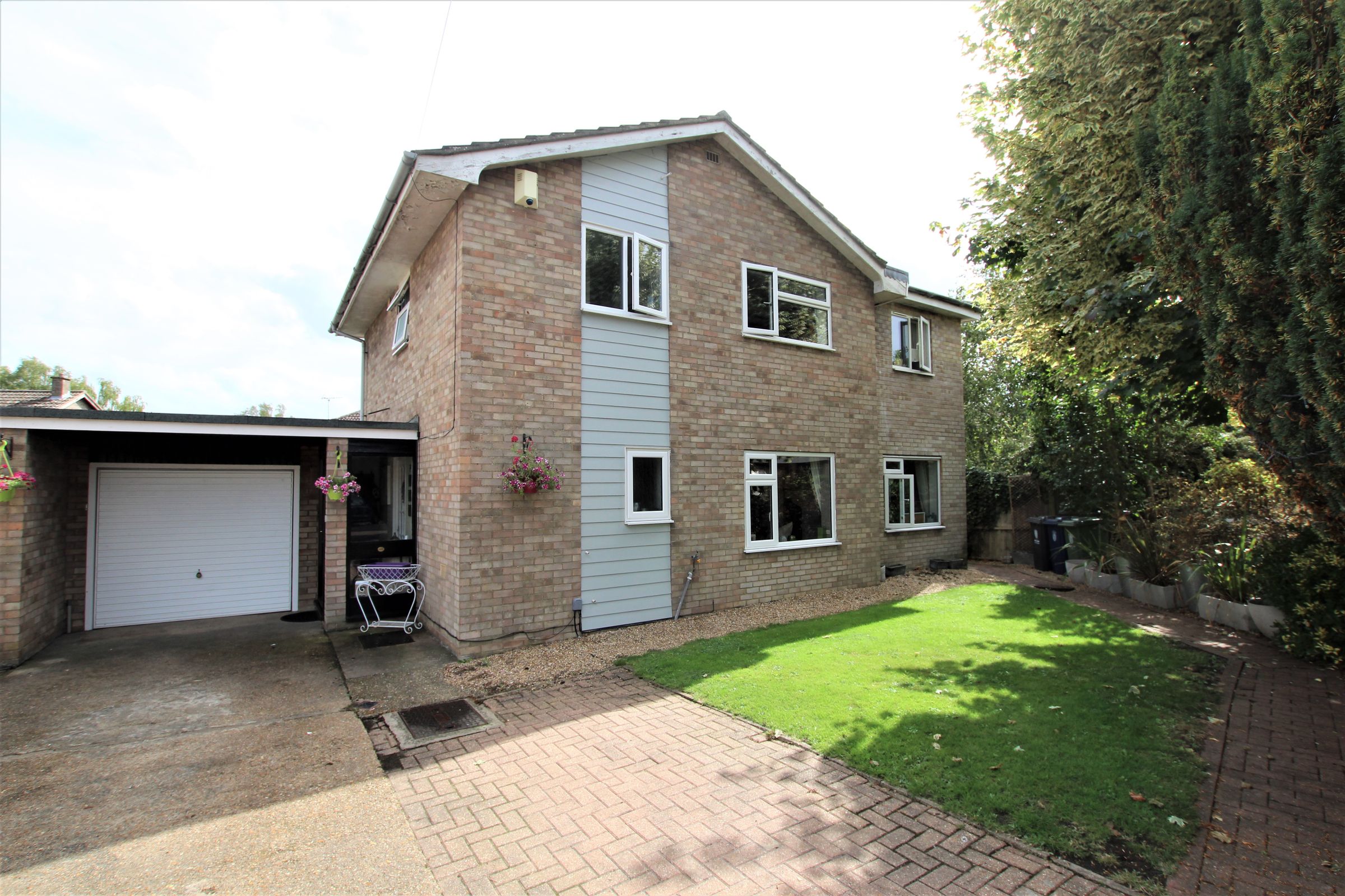 5 bed detached house for sale in Payton Way, Waterbeach, Cambridge CB25