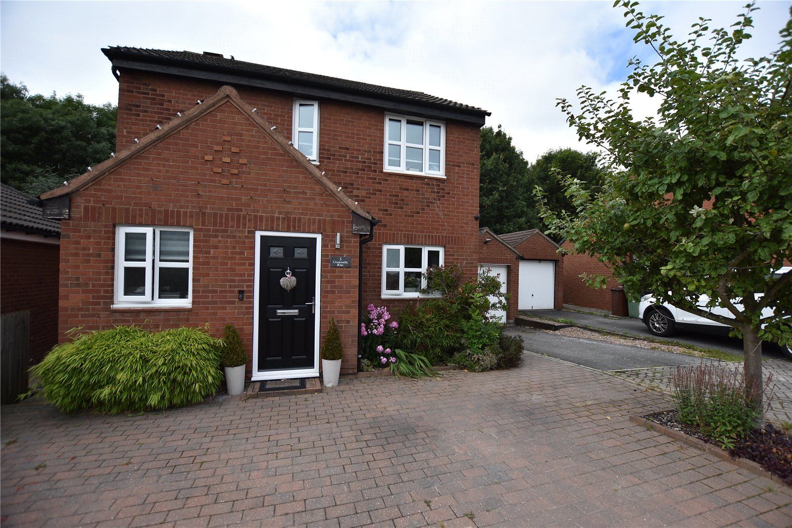 Cranewells Rise, Leeds LS15  