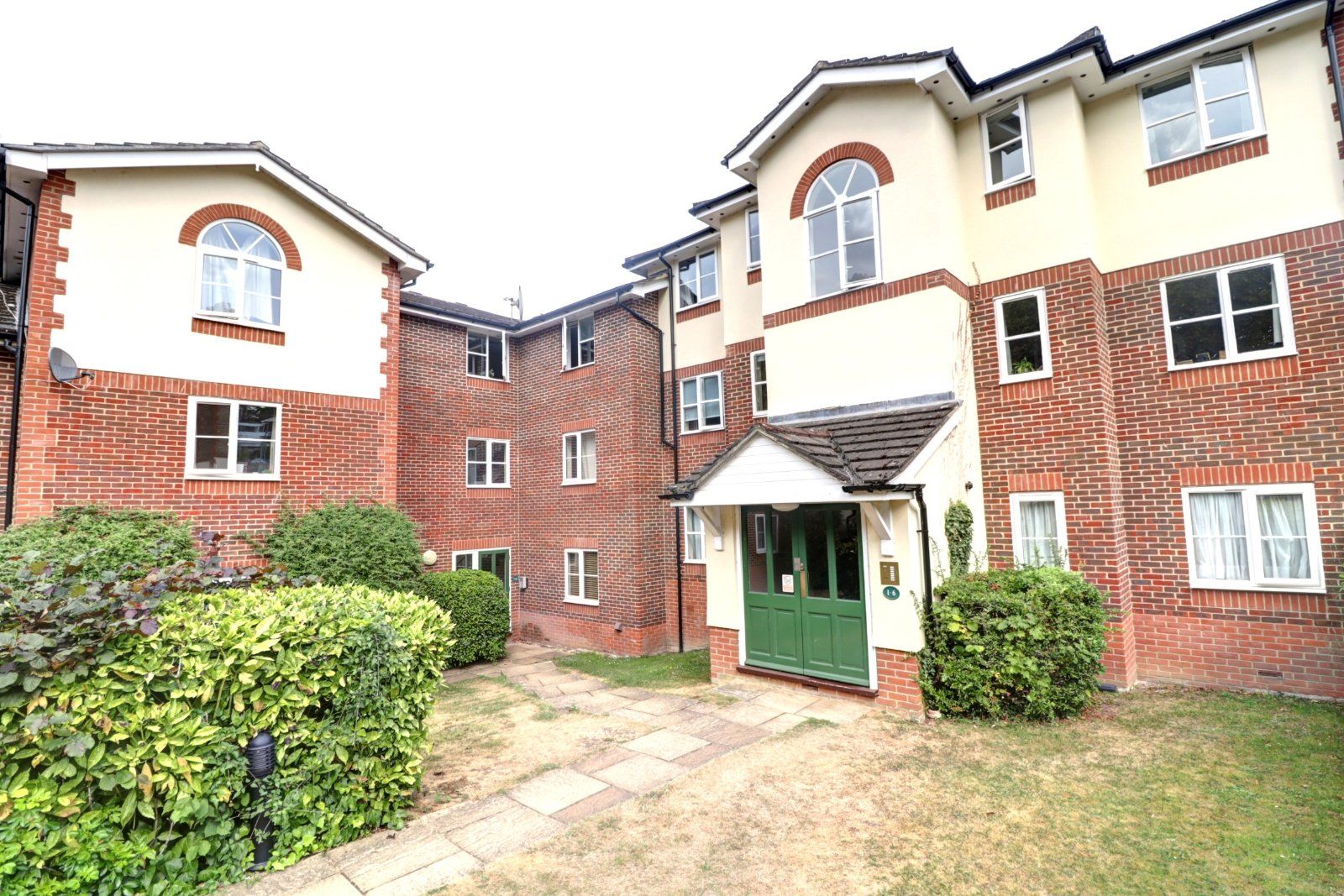 2 bed flat to rent in Alexandra Park, Queen Alexandra Road, High