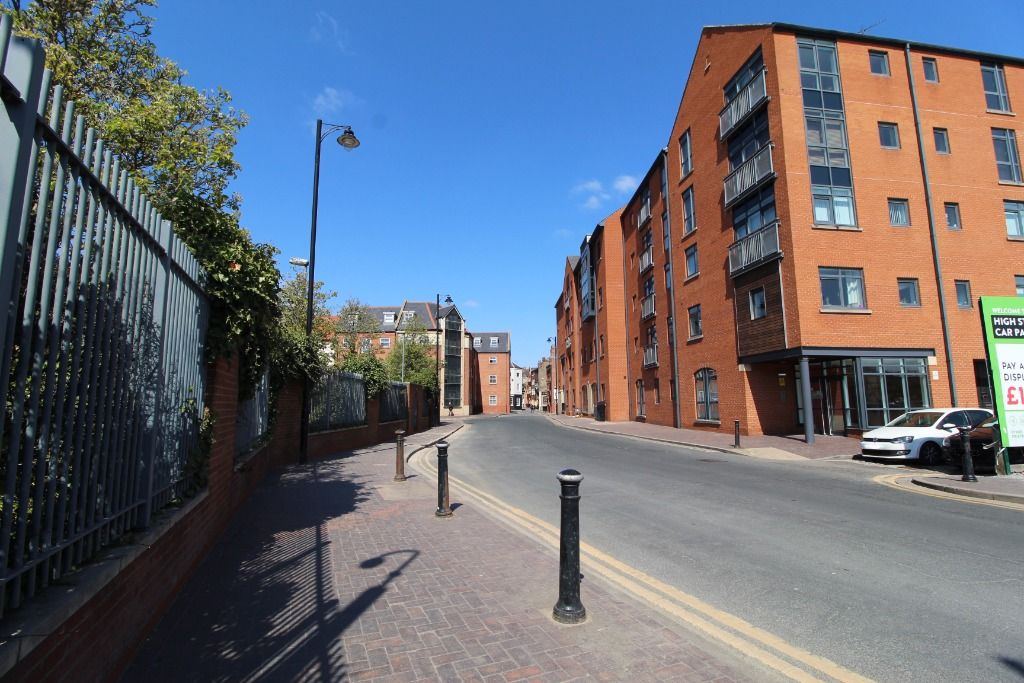 2 bed flat for sale in High Street, City Centre, Hull HU1 Zoopla