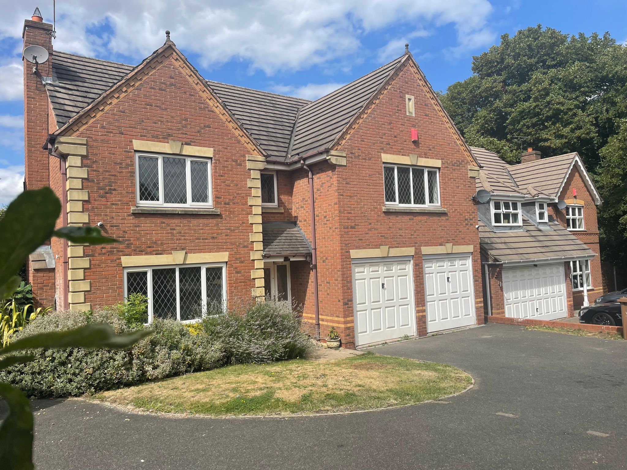 5 bed detached house to rent in Crabtree Road, Walsall WS1 Zoopla