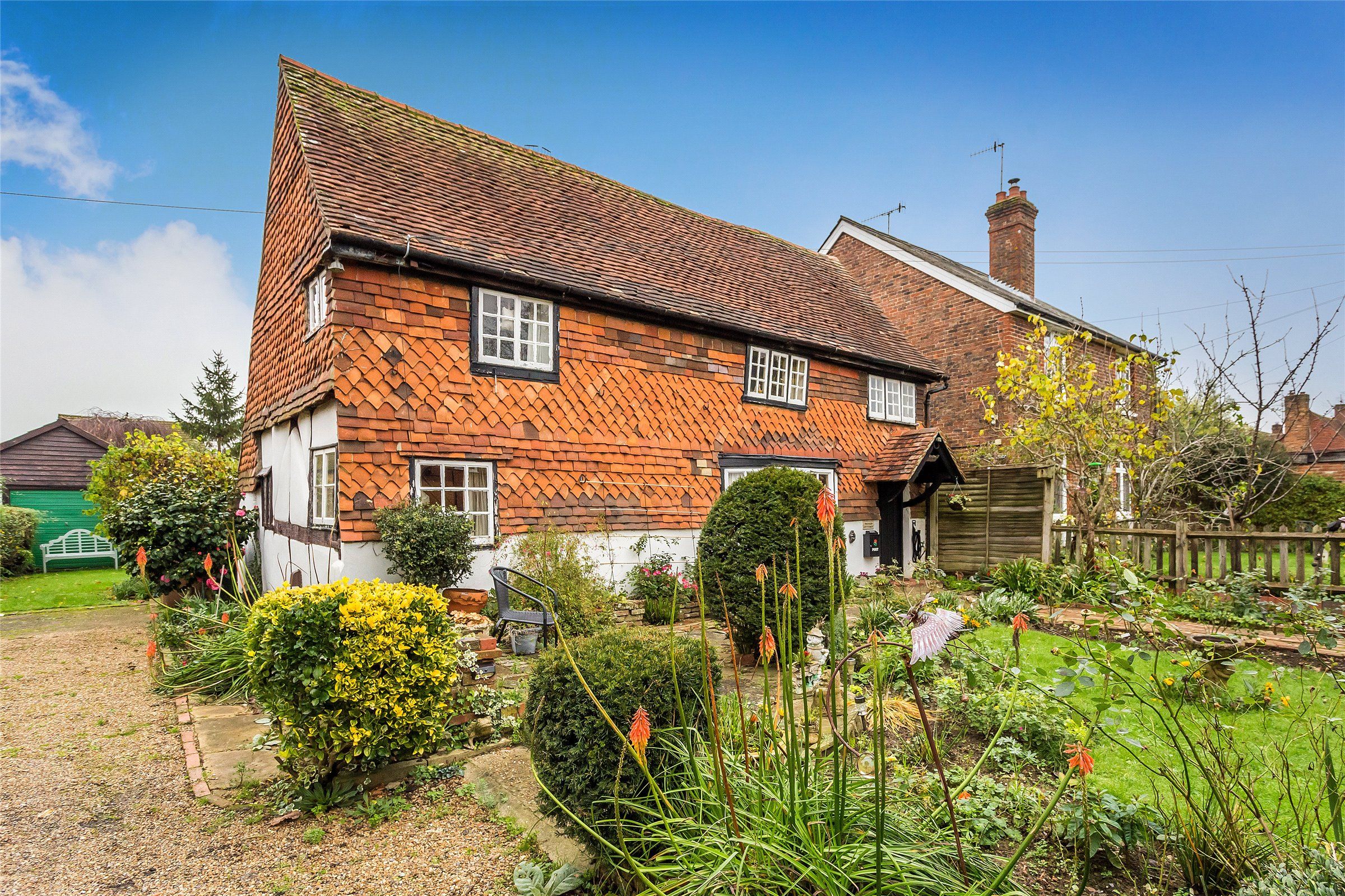 3 bed detached house for sale in Yew Tree Close, Horley Row, Horley, Surrey RH6 Zoopla
