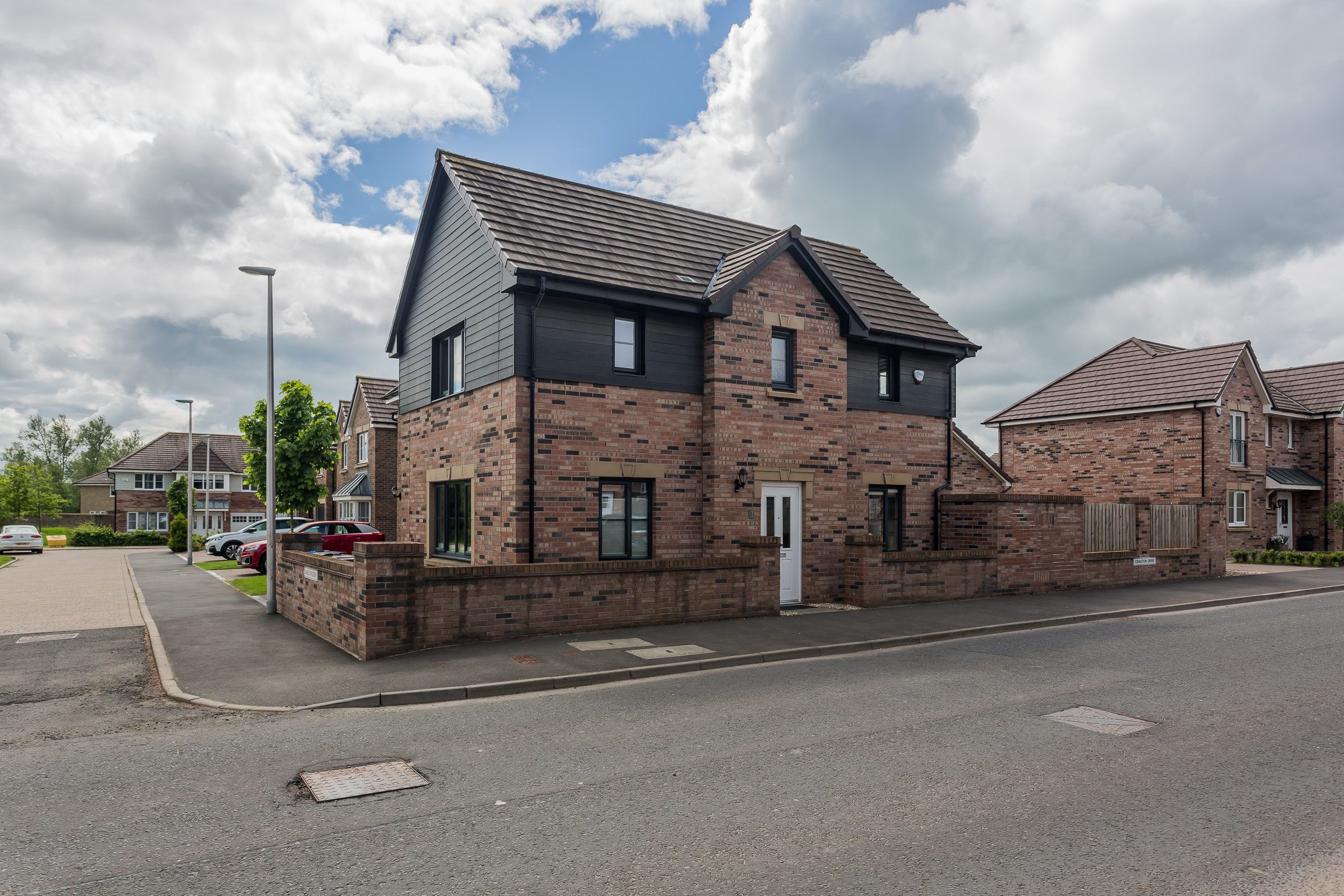 3 bed detached house for sale in 1 Craigton Drive, PA7 Zoopla