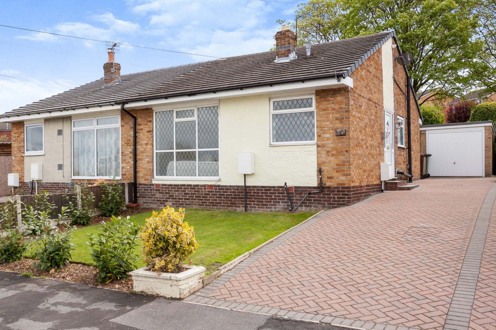 2 bed bungalow to rent in Springhill Mount, Crofton, Wakefield, West