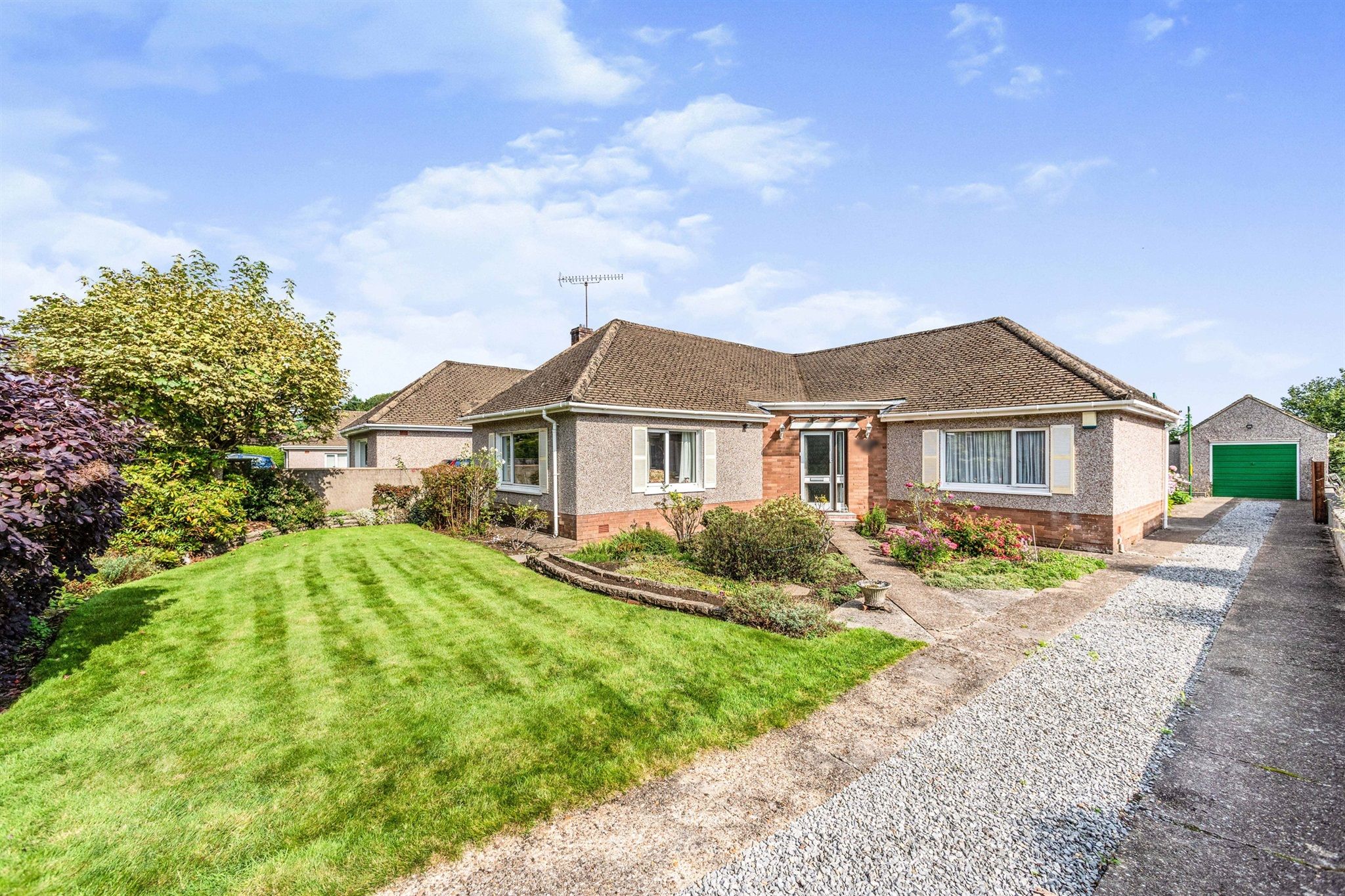 3 bed detached bungalow for sale in Kilfield Road, Swansea